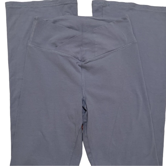 Victoria secret Crossover Waist Flare Pants:Leggings - Picture 3 of 7